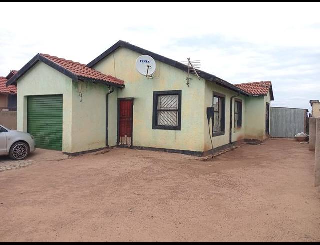 2 BEDROOM HOUSE FOR SALE IN LAKESIDE